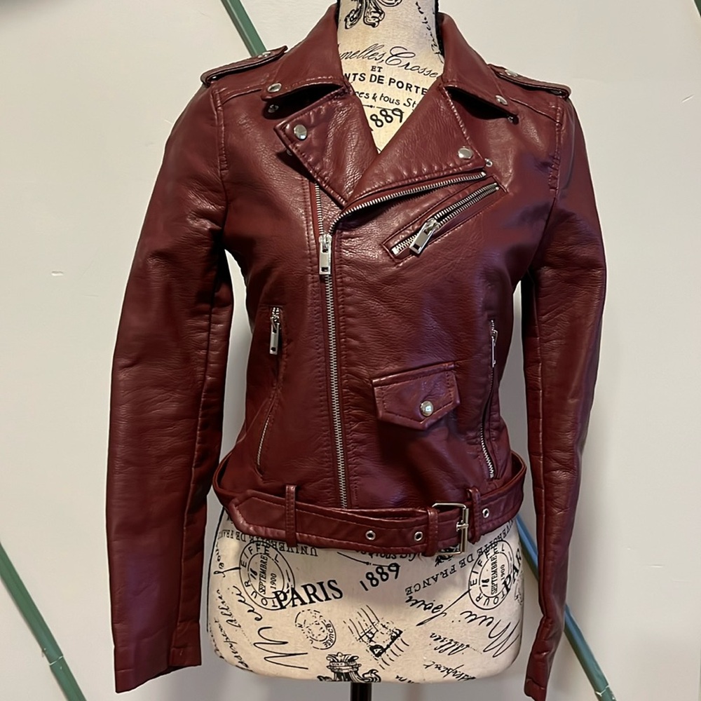 Trendy Women’s Burgundy Motorcycle Jacket Sz XS